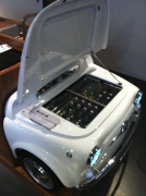 SMEG SMEG500B Khlvitrine - Minibar im FIAT500 Retro - Design, Weiss, Energieeffizienzklasse A+, mit 5 Jahren Garantie!