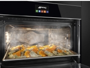 SMEG SF4604VCNX1, Kompakt-Dampfbackofen, schwarz, Profilleisten Edelstahl, EEK: A+, mit 5 Jahren Garantie!