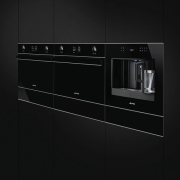 SMEG CMS4601NX Kaffeevollautomat, Schwarzglas/Edelstahl, mit 5 Jahren Garantie!